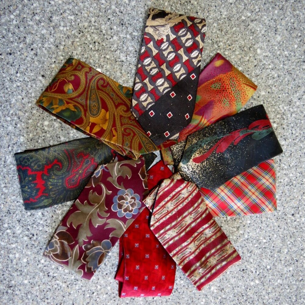 Lot of 9 Men's Neckties/Ties All Have Reds in Them Various Widths & Brands